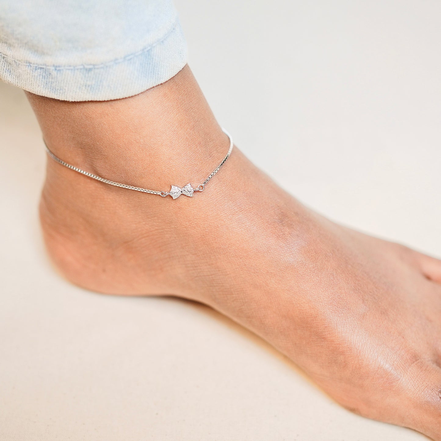 Silver Lovely Bow Treasure Anklet