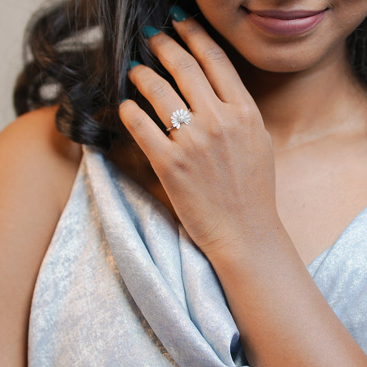 Silver Daisy Blossom Women Ring