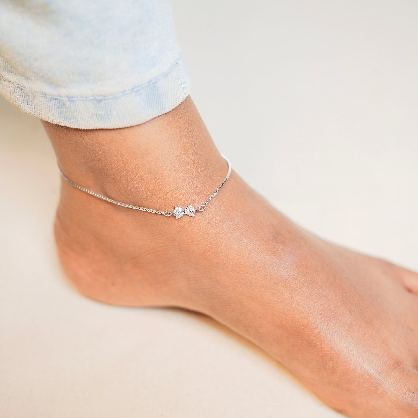 Silver Lovely Bow Treasure Anklet