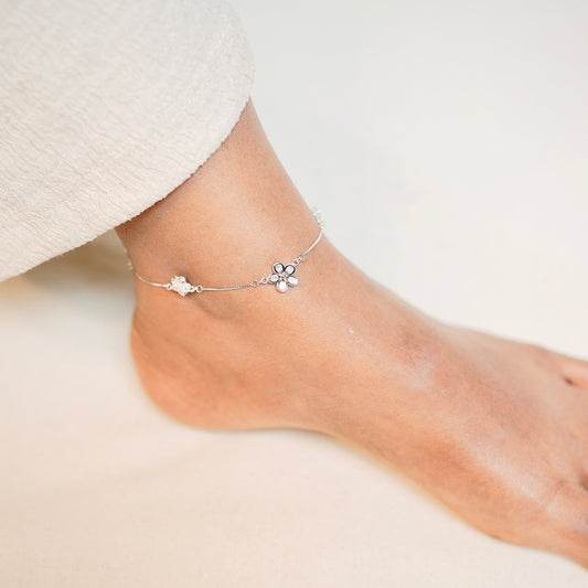 Silver Charming Petal Aura Anklet