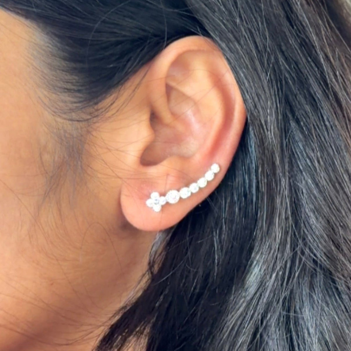 925 Sterling Silver Stone Studded Ear Crawler
