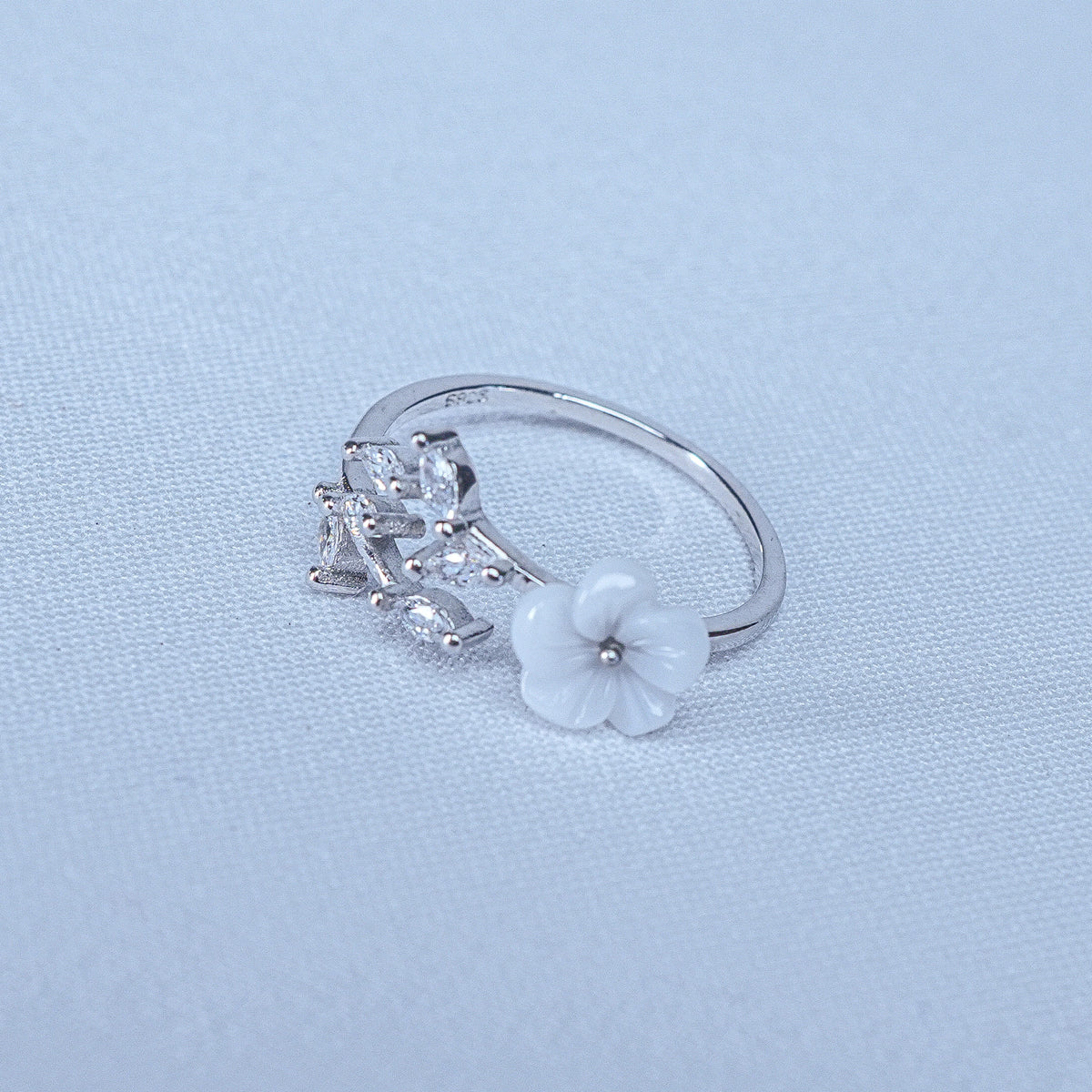 925 Sterling Silver White Petal Women Ring
