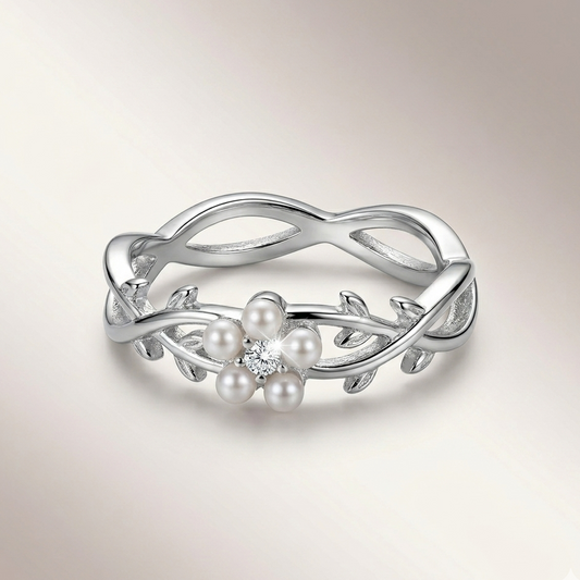 Silver Entwined Flower Ring