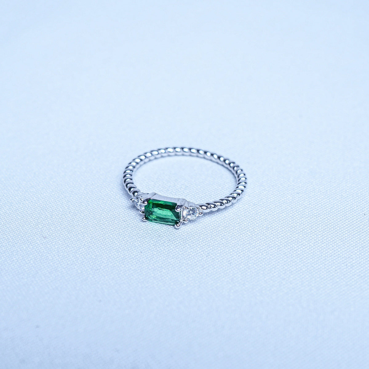925 Sterling Silver Emerald Green Grace Women Ring