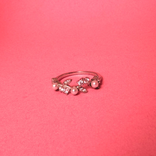 925 Sterling Silver Radiant Pearl Leaf Women Ring