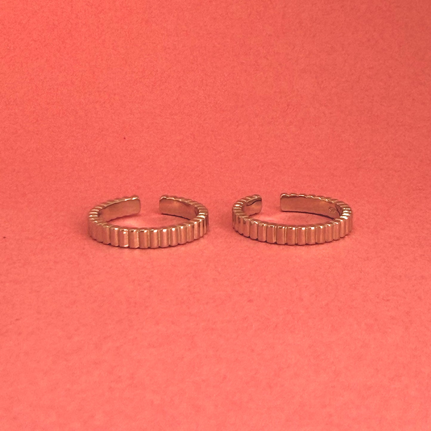 925 Sterling Silver Ribbed Stripe Women Toe Ring