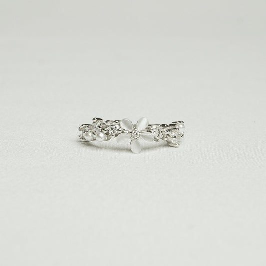 Silver Daisy Bloom Stone Ring